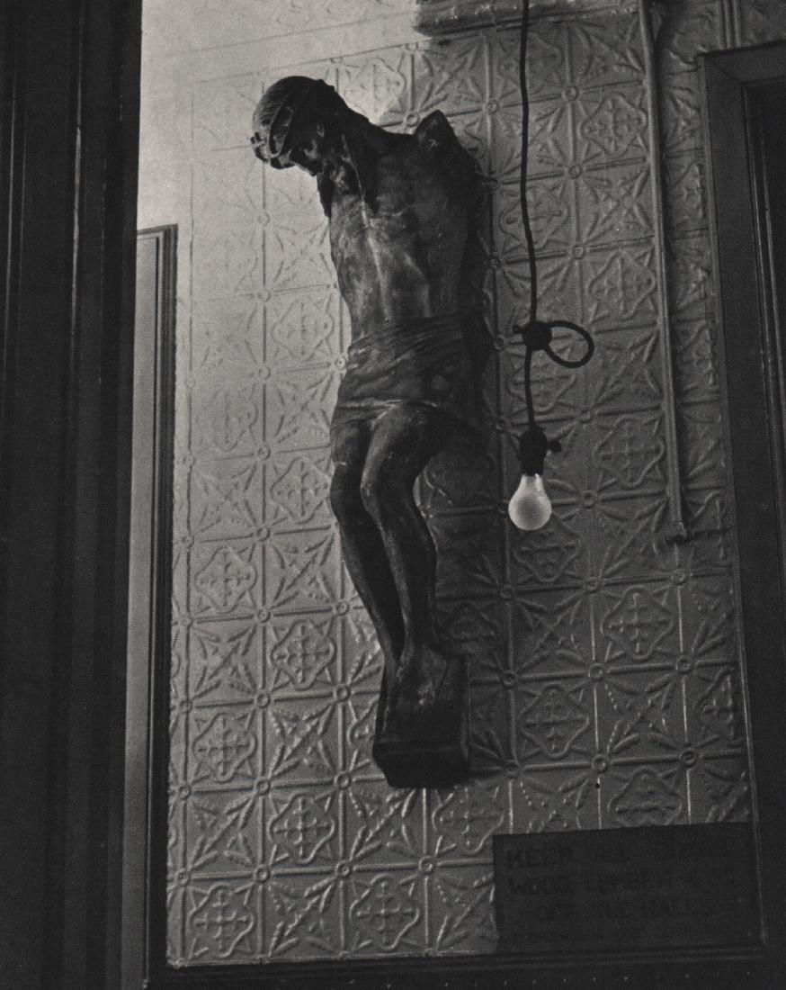 ANDRE KERTESZ - Corridor, New York, 1947: Artist: ANDRE KERTESZ Print Title: Corridor, New York, 1947 Medium: Sheet-Fed Gravure Printing Date: 1972 Printed in France Image size approx. 6.5 x 8 inches Andre Kertesz(1894-1985) born Kertesz Ando