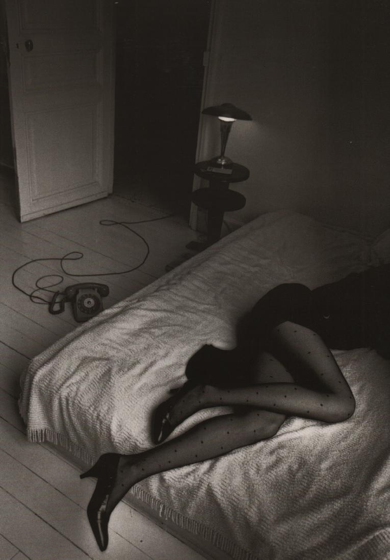 JEANLOUP SIEFF - Fashion Photograph, 1981: Artist: JEANLOUP SIEFF Print Title: Fashion Photograph, 1981 Medium: Glossy PhotoLithograph Poster Printing location: Germany Printing Date: 1992 Image Size: 12 x 17 inches Jeanloup Sieff (1933-2000) 