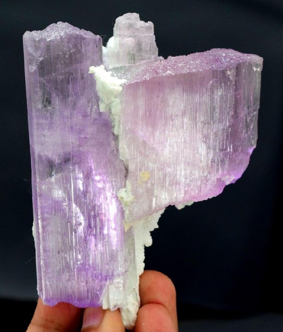 Complete & Undamaged Natural Pink Kunzite wioth (1 of 5)