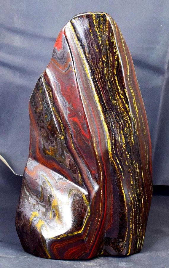 Top Quality Self Standing Tiger's EYE / IRON STONE (1 of 8)