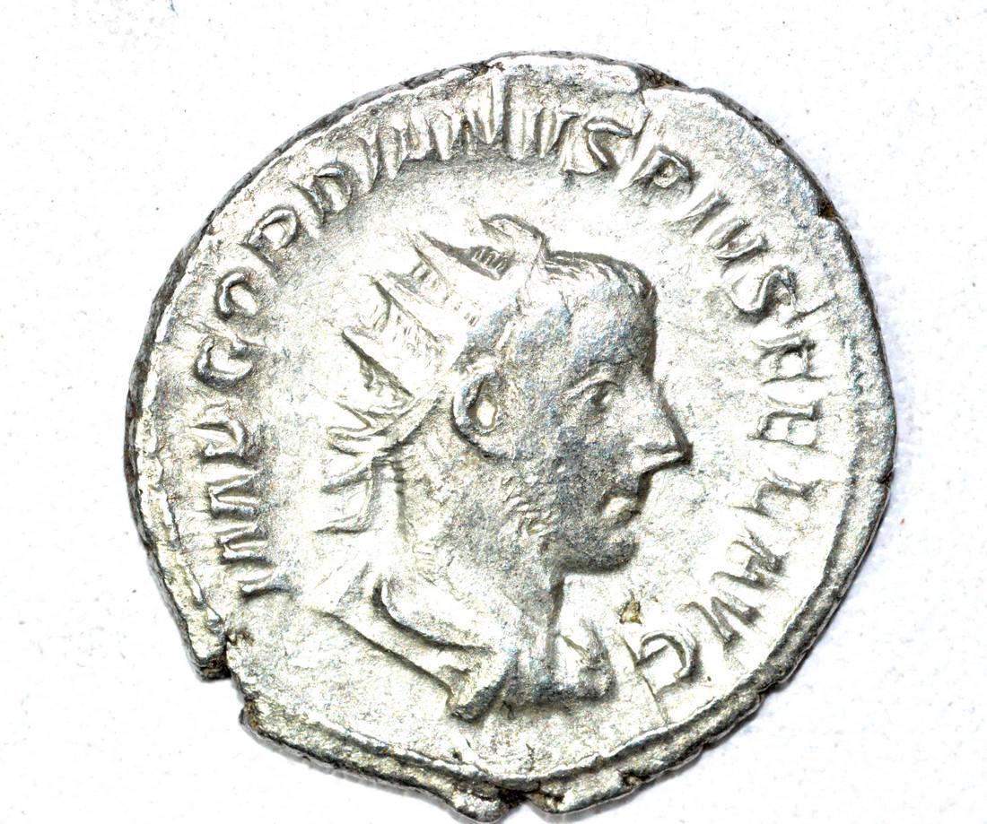 Roman AR Radiate of Gordian III, rv. Felicitas: Date: 3rd C AD Material: silver Provenance: From an old British collectom, acquired on German and Austrian art markets. Dimensions: 24mm; 4.2grams Roman AR Radiate of Gordian III, rv. Felicitas. Super