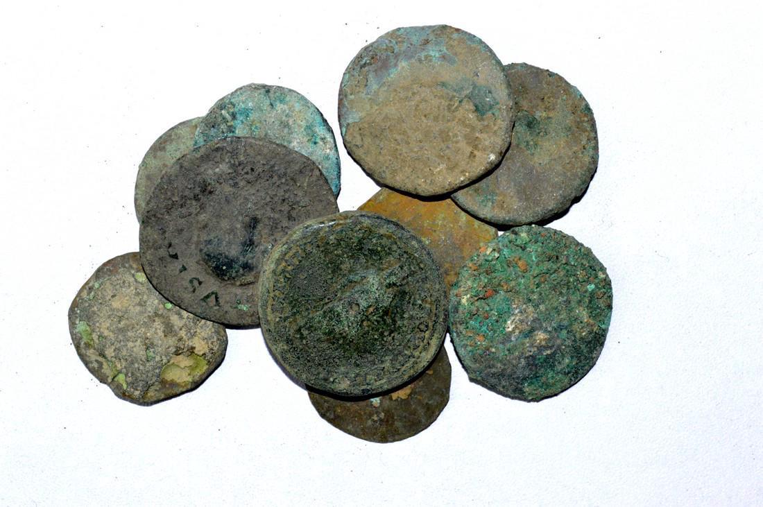 Lot of 10 Large Ancient Roman Coins for Cleaning (1 of 4)