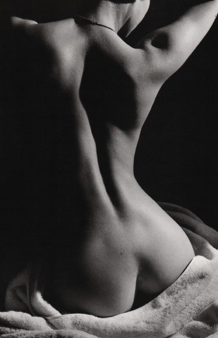 JEANLOUP SIEFF- Lascif, Paris, 1992: Artist: JEANLOUP SIEFF Print Title: Lascif, Paris, 1992 Medium:Duotone Engraving Printed 1994 in Italy Image size (inches) approx. 10.5 x 7” No Reserve: This lot starts at $1 and has no reserve as a