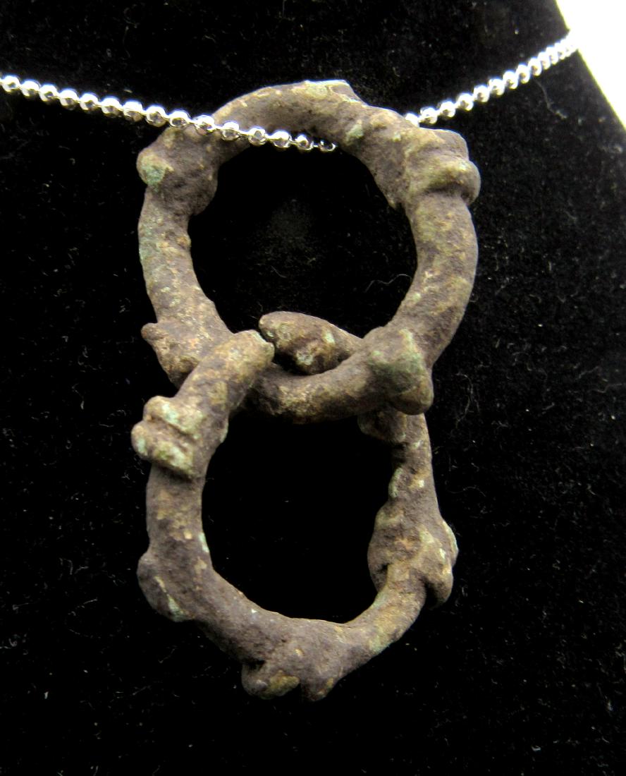 Medieval Viking Era Bronze Linked Knot Ring Pendant (1 of 2)