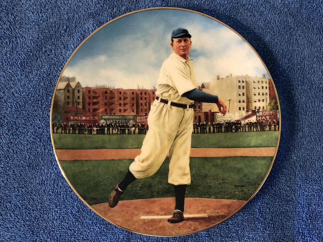 Cy Young "The Perfect Game" Plate 6928D Limited Edition: Cy Young "The Perfect Game" Plate Plate 6928D Limited Edition - The Ledgends of Baseball Please note that this lot has a confidential reserve. When you leave a bid in advance of the auction, submit yo