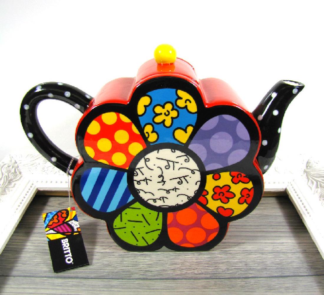 Romero Britto: Teapot Flower (1 of 5)