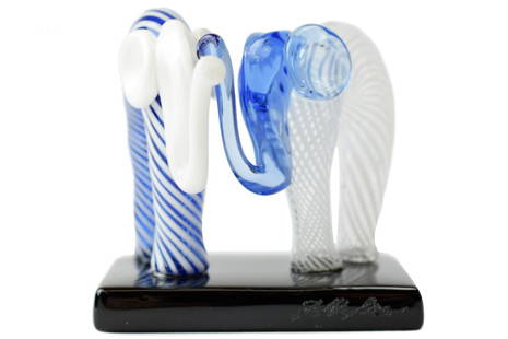 Sculpture "Elephants in filigree"-Murano: Item: Scultura " Elefanti in filigrana " Maker: De Mio GiulianoOrigin: MuranoDate/Period: 2018Materials: GlassSize: H. 6,5 cm, L. 6,5 cm, P. 100 grams Sculpture "Elephants in filigree" made by the