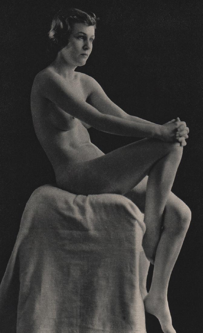 RALPH SOMMER - Nude: Artist: RALPH SOMMER Print Title: Nude Medium: Sheet-fed Gravure Printing Date: 1937 Printing Location: USA Image Size: 5.25 x 8.25 inches No Reserve: This lot starts at $1 and has no reserve as a cou