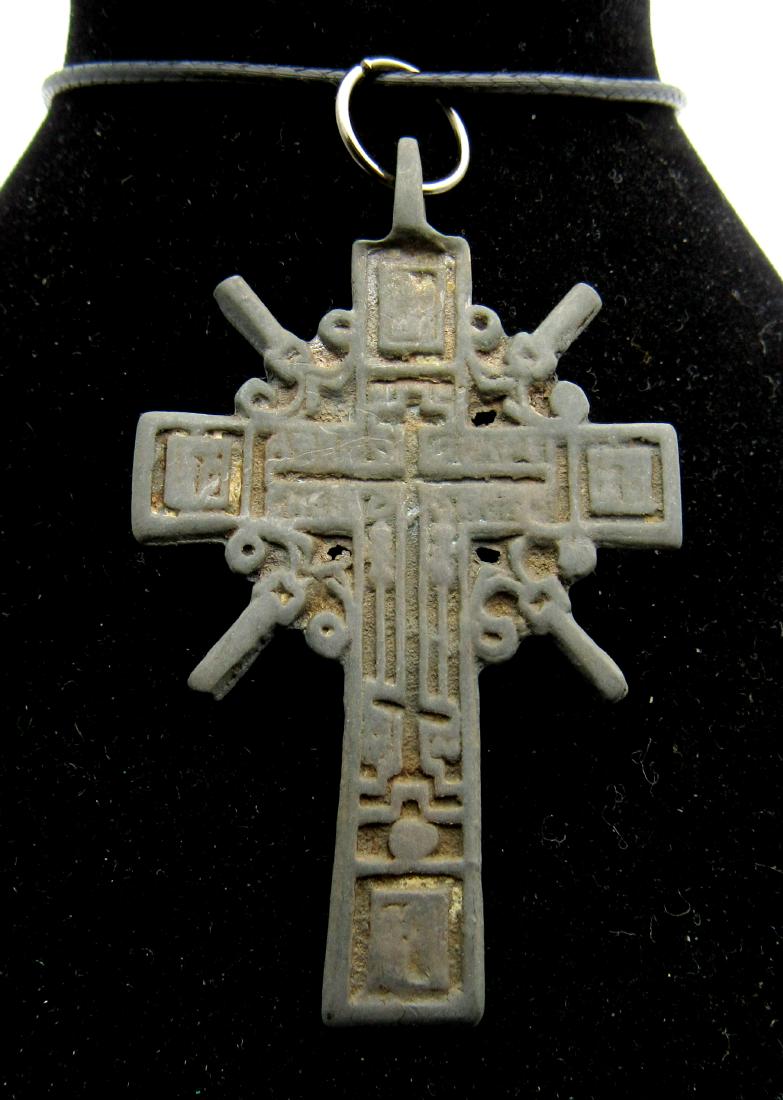 Late Medieval Bronze Radiate Cross Pendant (1 of 2)