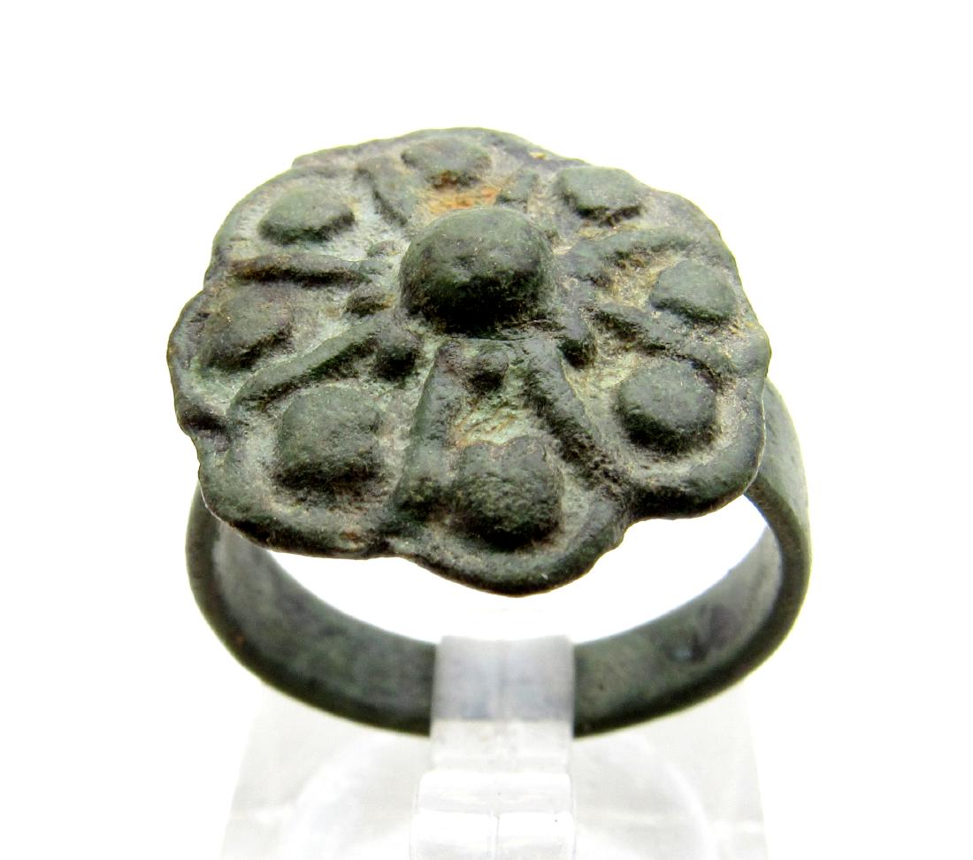 Late Medieval Tudor Bronze Ring with Flower Bezel (1 of 3)