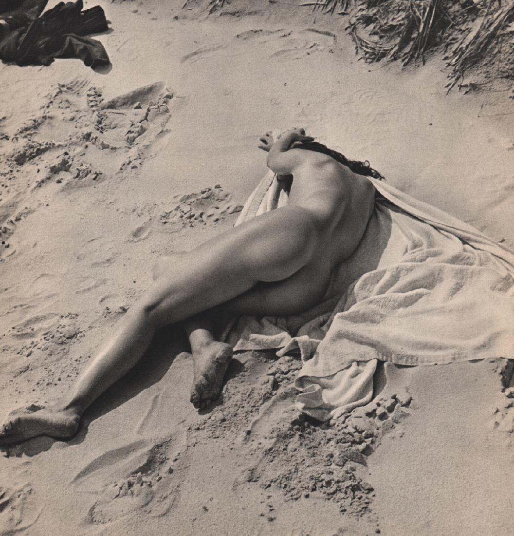 ANDRE DE DIENES - Nude: Artist: ANDRE DE DIENES Print Title: Nude Medium: Sheet-fed Gravure Printing Date: ca 1950's Printed: France Image size approx. 8.5 x 9.5 inches Andre De Dieneswas a Hungarian photographer, noted for