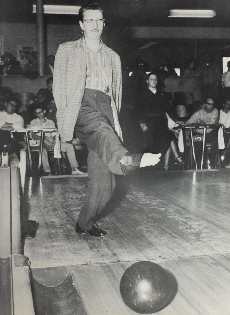 Vintage 1940 Ray R. Myers Armless Guitar Player Photo