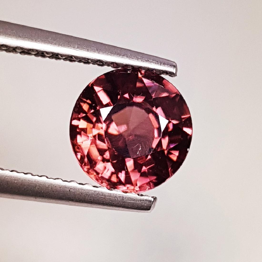 Zircon - 2.10 Carat Loose: Item: Zircon - 2.10 ct Loose gemstone Color/Clarity: VVS Carat Weight: 2.1 Size (mm): 7.10 x 7.10 x 4.20 Round - Cambodia No Reserve: This lot starts at $1 and has no reserve as a courtesy so that col