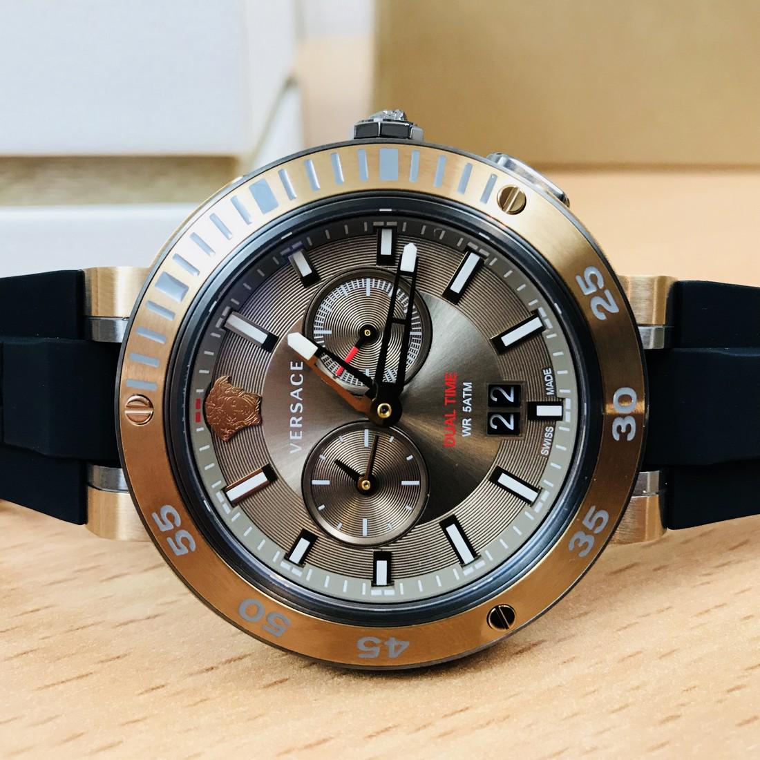 VERSACE V-EXTREME Swiss Made Dual Time Luxury Men’s (1 of 11)