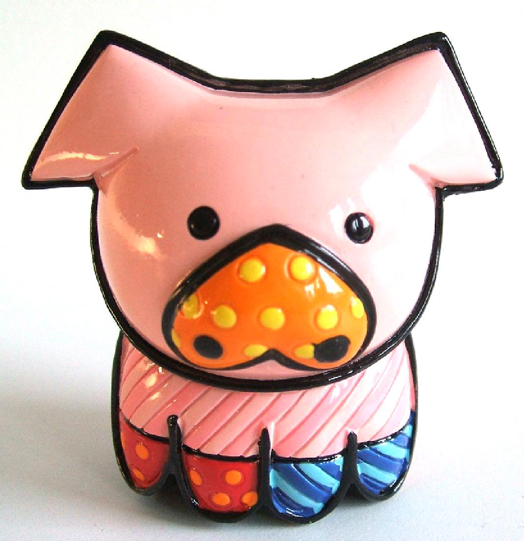 Romero Britto: Little Pig Pop Art statue (1 of 3)