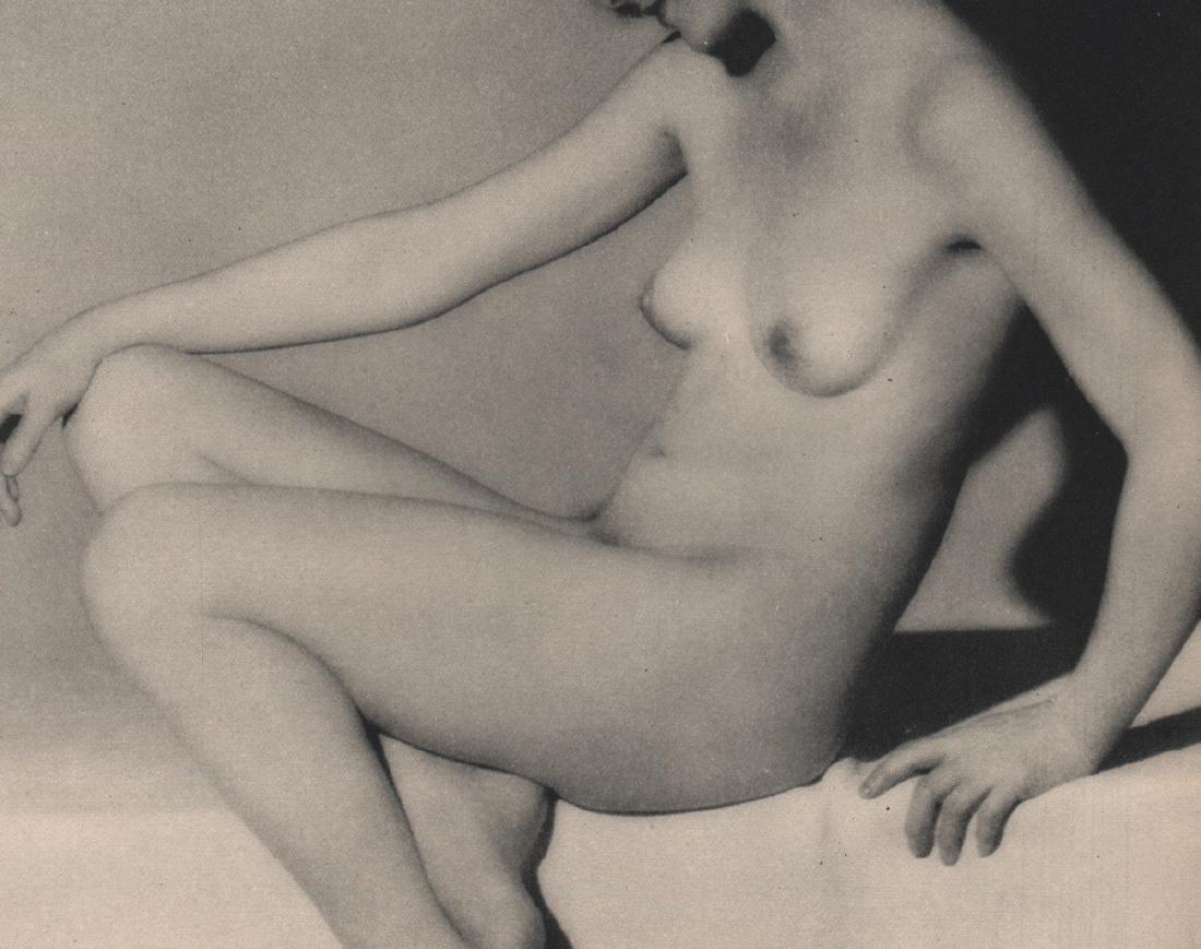 GRACE LAMB - Nude: Artist: GRACE LAMB Print Title: Nude Medium: Sheet-fed Gravure Printing Date: 1937 Printed in the USA Image Size: 7.25 x 5.75 inches No Reserve: This lot starts at $1 and has no reserve as a courtesy 