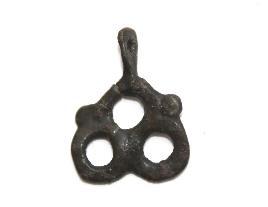 Medieval Bronze Amulet Pendant: Medieval bronze amulet pendant- 22x17 mm Origin: European Period: 9 th -14 th century AD,Kievan Rus Materials: bronze Size: 22x17 mm place of discovery - Ukraine, Ukrainian private collection Please n