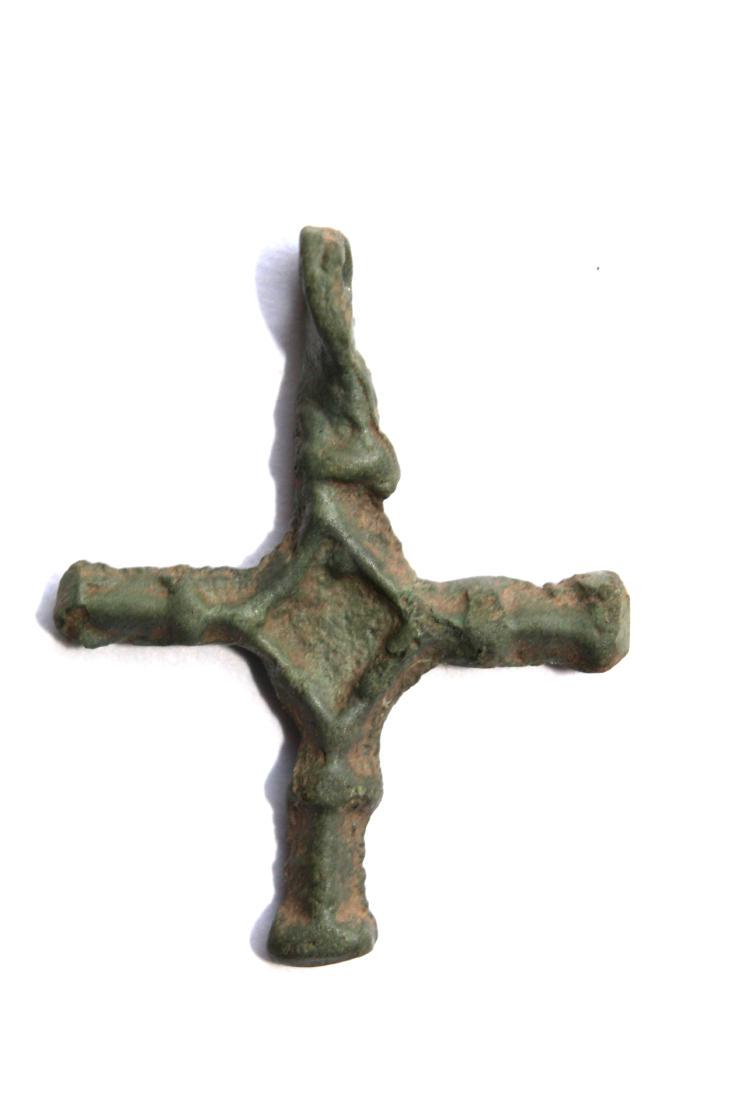 Medieval Bronze Cross Orthodox Pendant: Medieval bronze cross orthodox pendant - 25x19 mm Origin: European Period: 9 th - 14 th century AD, Kievan Rus Material: bronze Size: 25x19 mm place of discovery - Ukraine, Ukrainian private collectio