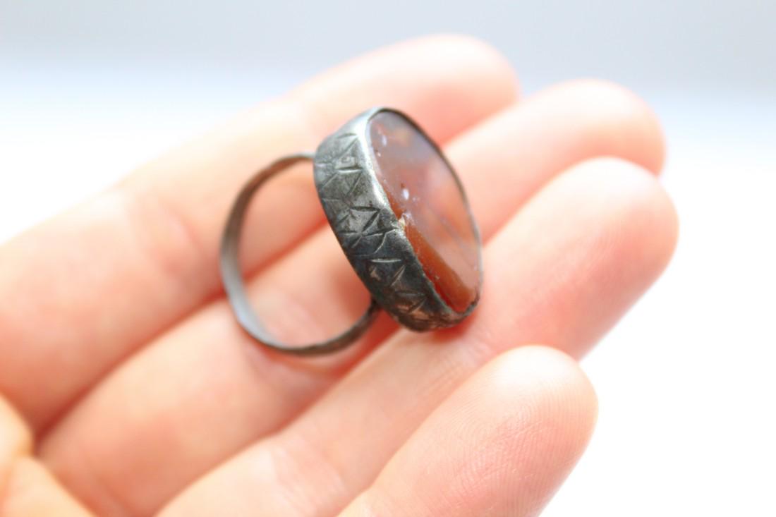 Medieval Silver Restored Ring With Carnelian/Agate: Medieval silver restored ring with natural stone- D18 mm Origin: Europe Period: 13th-14th century AD Materials: silver, Carnelian/Agate Size: D18 mm place of discovery - Ukraine, Ukrainian private col