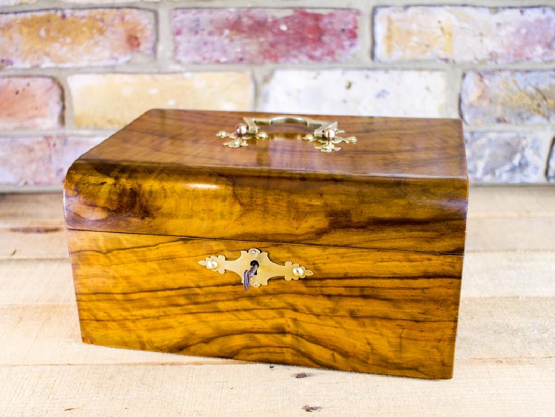 Olive wood Table box c.1890 (1 of 6)