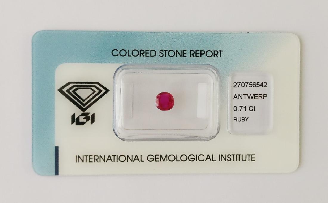 Myanmar Ruby Purplish Red 0.71 ct (1 of 4)