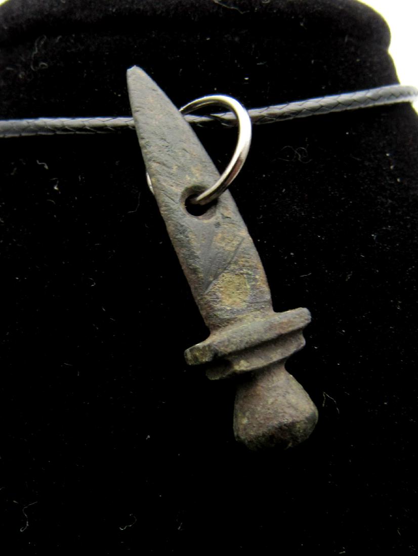 Ancient Roman Bronze Gladius Sword Pendant (1 of 2)