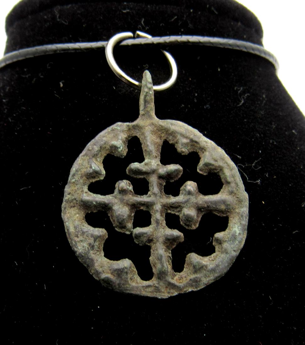Medieval Crusaders Open-Work Bronze Cross Pendant (1 of 2)