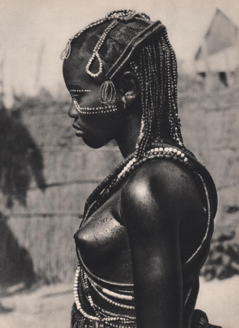 ROBERT CARMET - Mobaye, Oubangui Chari: Artist: ROBERT CARMET Print Title: Mobaye, Oubangui Chari, Central Congo Medium: Sheet-Fed Gravure Printed in 1952 Printed in Switzerland Image Size: 8.5 x 10.5 inches No Reserve: This lot starts at $
