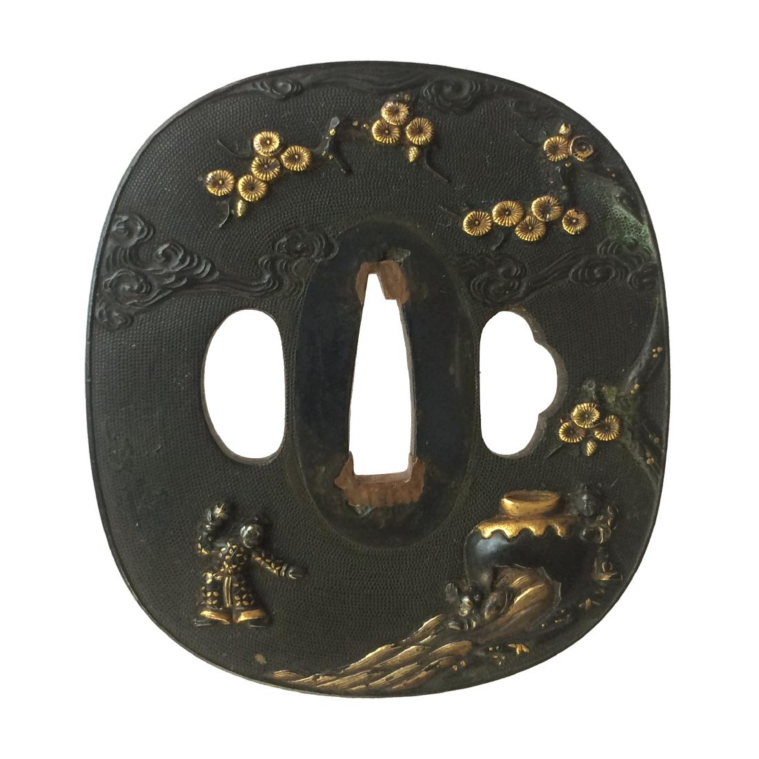 Kinko tsuba carved and inlaid with gold (1 of 3)