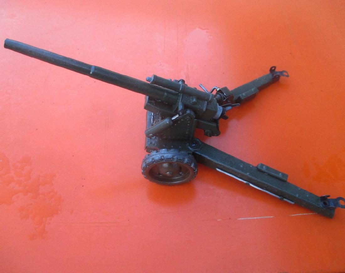 TippCo (Made in Germany 1930s) WWII howitzer (1 of 7)