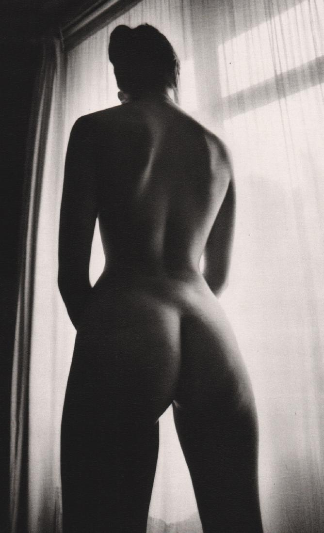 JEANLOUP SIEFF - Massiger, Paris 1979: Artist: JEANLOUP SIEFF Print Title: Massiger, Paris 1979 Medium: Sheet-Fed Gravure Printing Date: 1983 Printed in France Image Size: 5.75 x 8.75 inches Jeanloup Sieff (1933-2000) was a French photogra