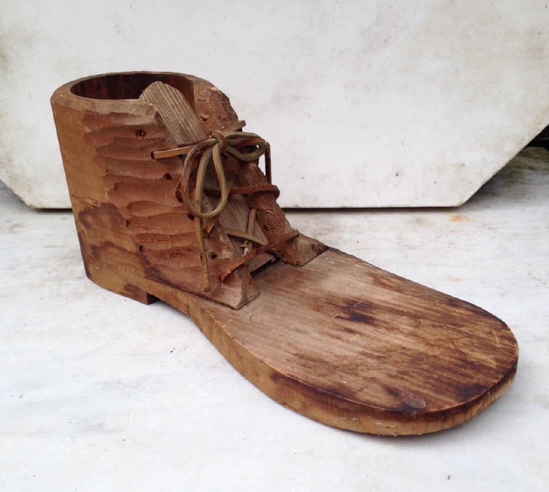 Folk Art Carved Shoe C 1940 (1 of 8)