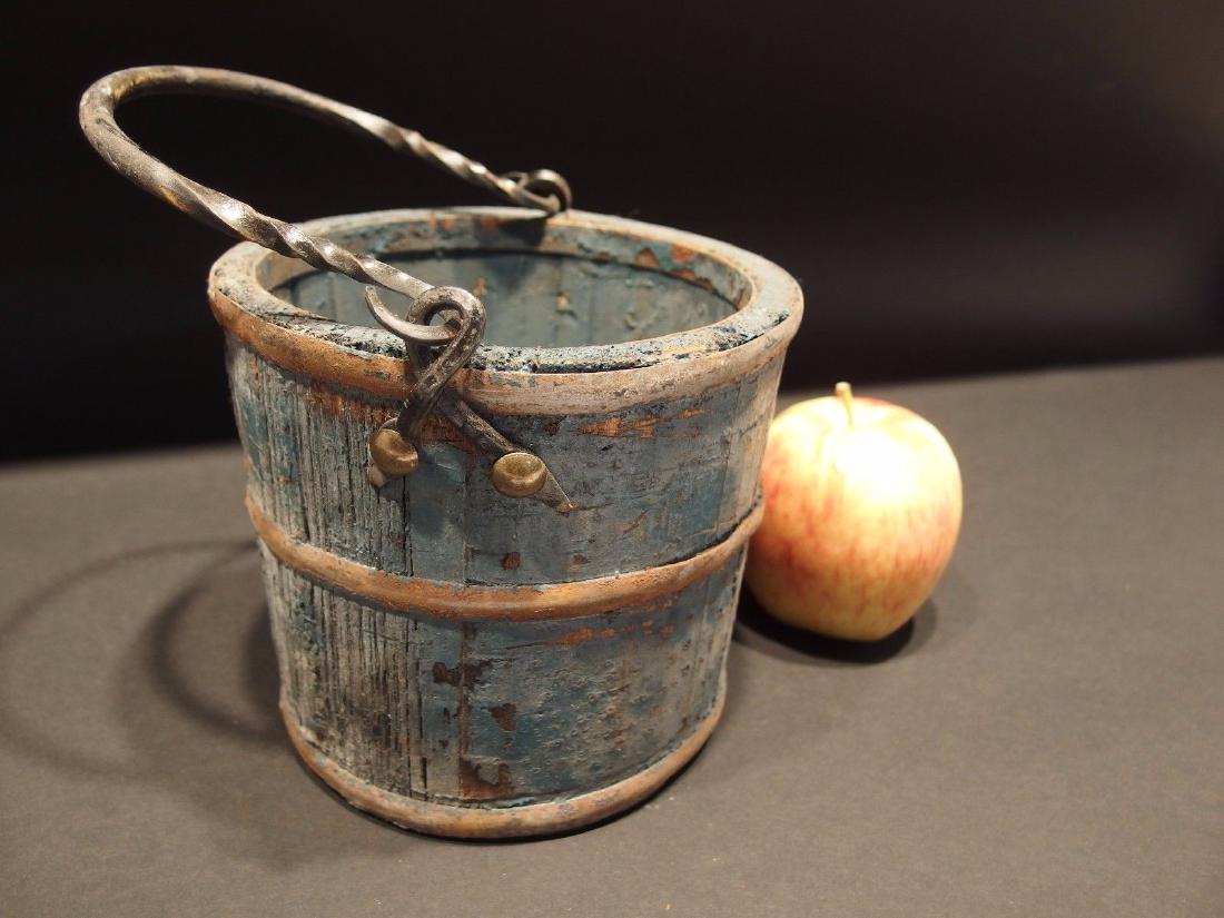Colonial Wood Berry Bucket w Iron Handle old Blue Paint (1 of 10)