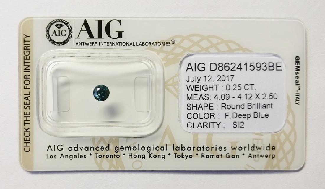 0.25 ct Round cut diamond Fancy Deep Blue SI2 (1 of 4)