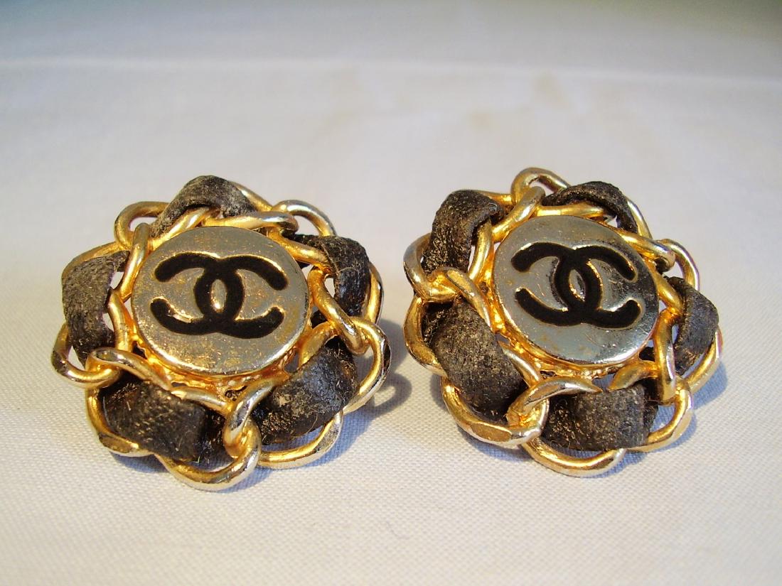 Clip on Earrings (1 of 4)