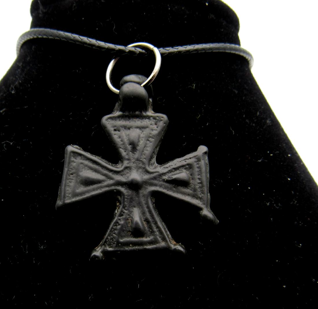 Rare Knights Templar Maltese Cross Pendant: Rare Knights Templar Maltese Cross Pendant Date: 12th 14th C AD Description: Superb Ancient item in Wearable Condition, it comes with a lifetime guarantee of authenticity Rare Knights Templar Maltese 