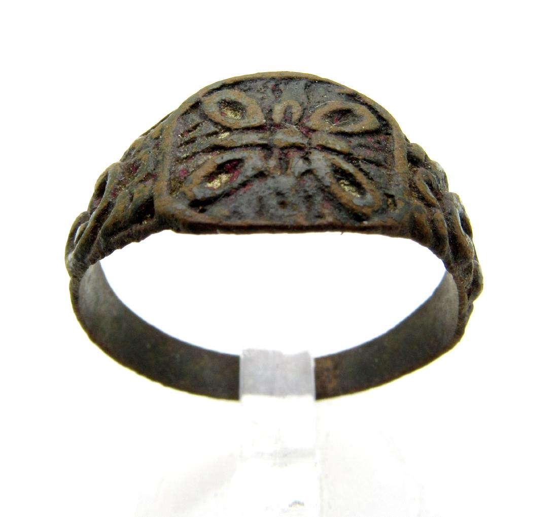 Wearable Crusaders Ring with Cross (1 of 3)