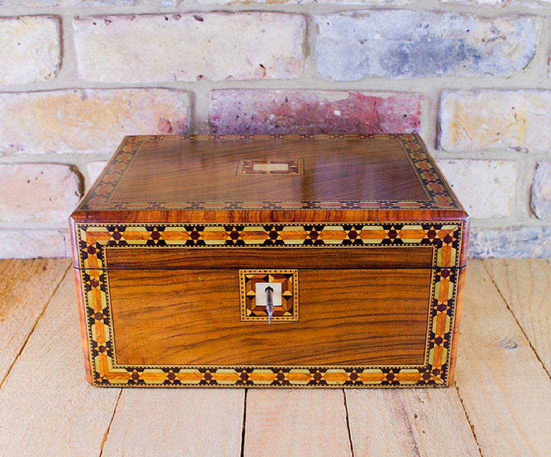 Figured Walnut Table Box c.1880 (1 of 8)