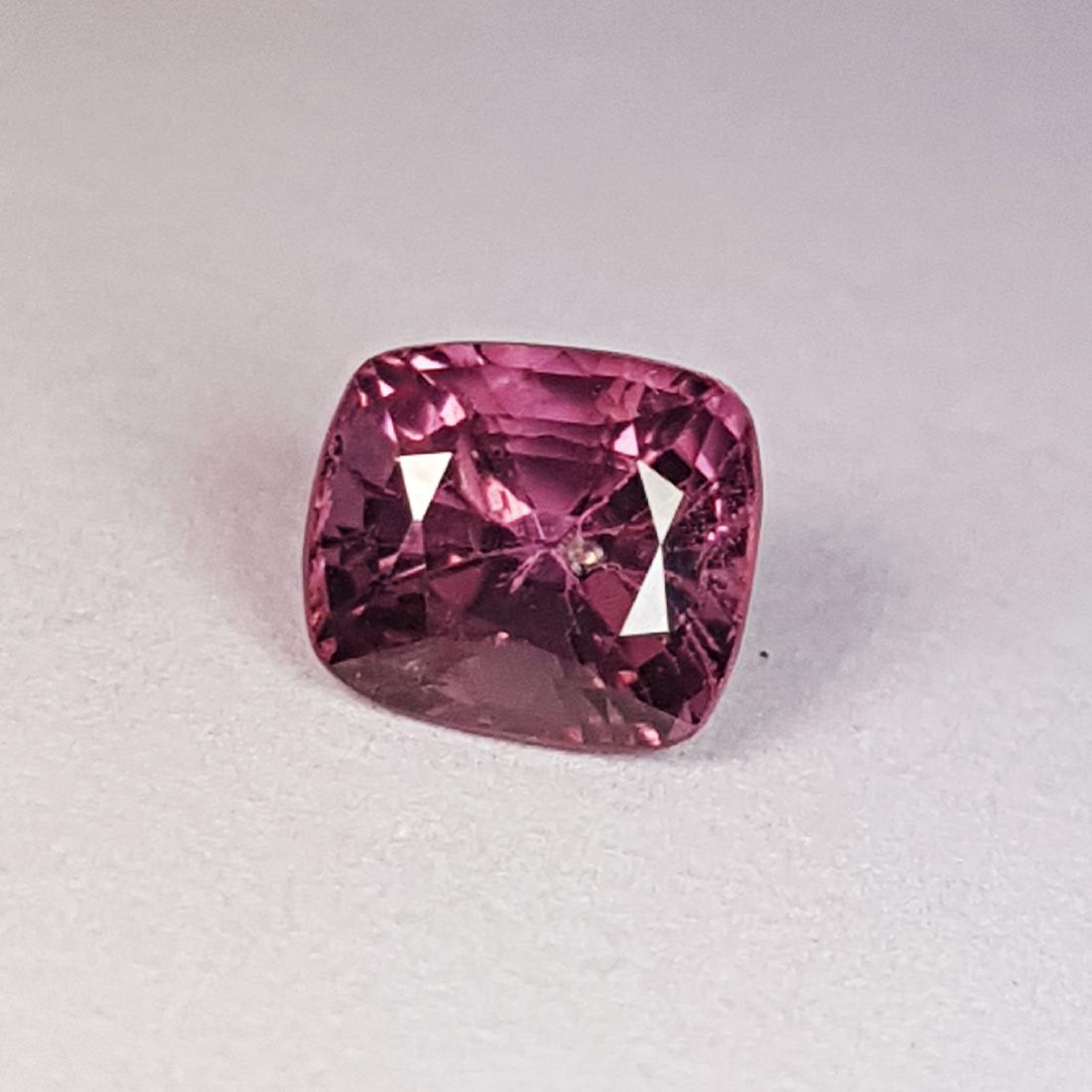 Spinel - 1.23 ct: Item: Spinel - 1.23 ct Loose gemstone Color/Clarity: VVS - VS Carat Weight: 1.23 Size (mm): 6.20 x 5.40 x 4.80 Cushion - Srilanka No Reserve: This lot starts at $1 and has no reserve as a courtesy so