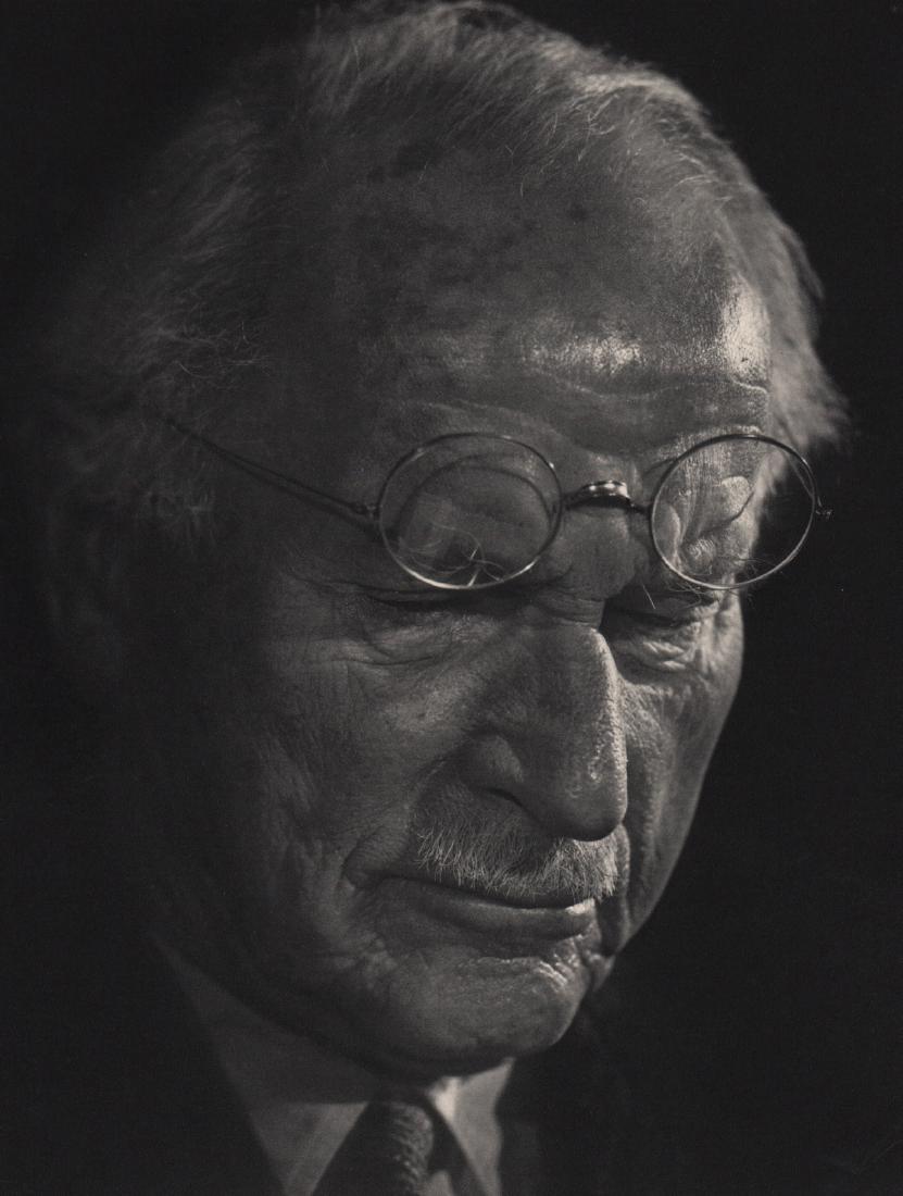 YOUSUF KARSH - Carl Jung: Artist: YOUSUF KARSH Print Title: Carl Jung Medium: Sheet-Fed Gravure Printing Date: 1960 Printed in Netherlands Image size approx. 9.25 X 11.75 inches Yousuf Karsh (1908-2002) was an Armenian-Canadia