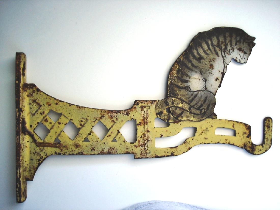 Tabby Cat Plant Hanger in Original Paint (1 of 5)