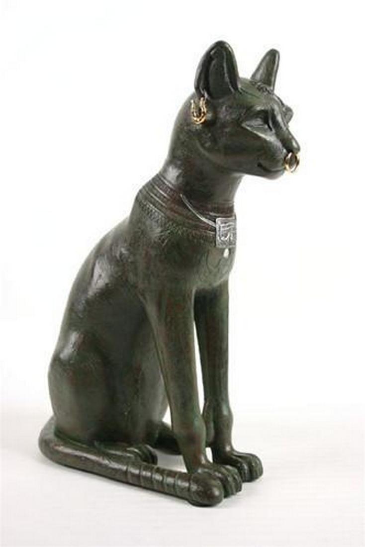 Art Egyptien The Gayer-Anderson Cat statue: Item: Art Egyptien The Gayer-Anderson Cat statue Maker: Mouseion Collection Origin: Netherlands Date/Period: 2016 Materials: Polystone Size: H. 10,62 x W 6,32 inch The Gayer-Anderson Cat statue, from 