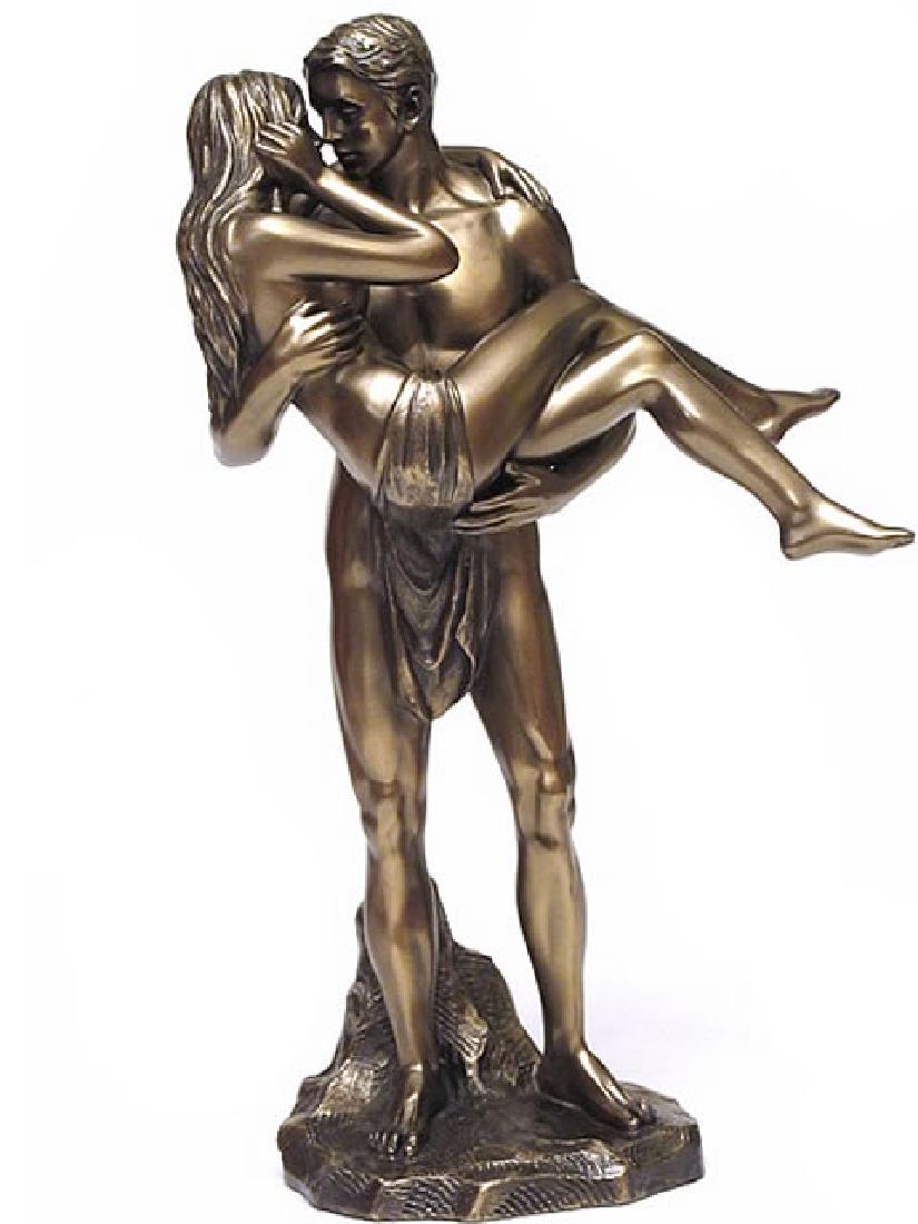 Veronese: Body Talk Lovers statue (1 of 4)