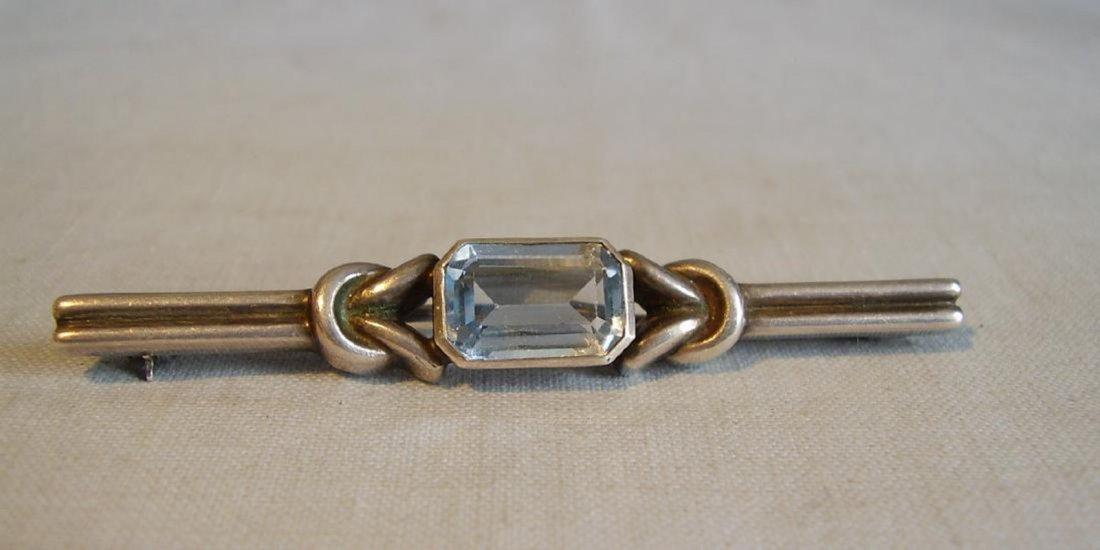 Art Deco Silver Brooch with blue Spinell: Item: Art Deco Silver Brooch with blue Spinell Brand: No Metal Purity: Silver 935 Gemstone: blue Spinell Carat Weight: 5 ct. Length 6,3 cm, width 1 cm, Spinell 13,4 x 7,7 mm, weight 6,7 gr. Antique Si