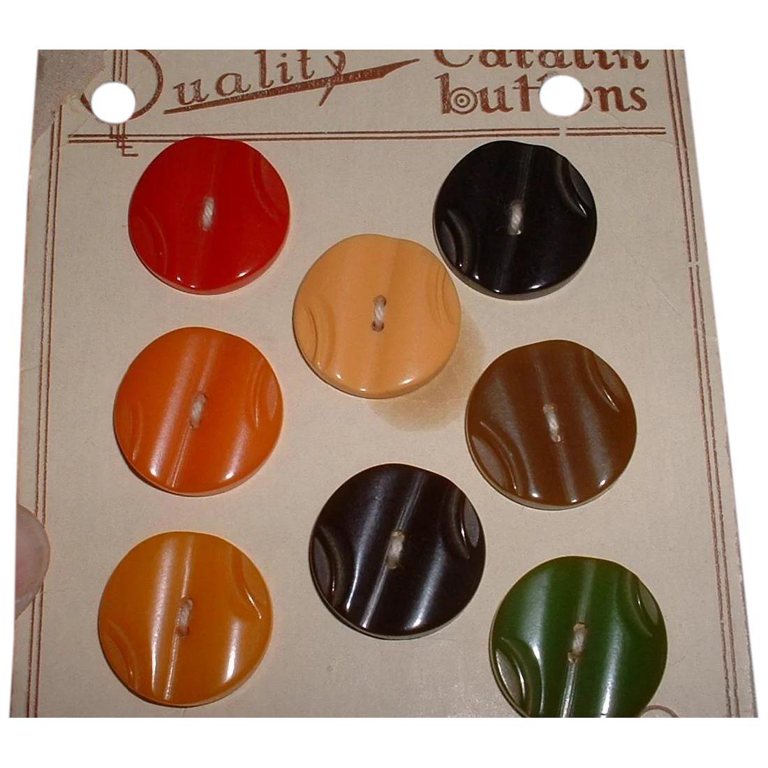 Set 8 vintage BAKELITE Buttons MOC (1 of 4)