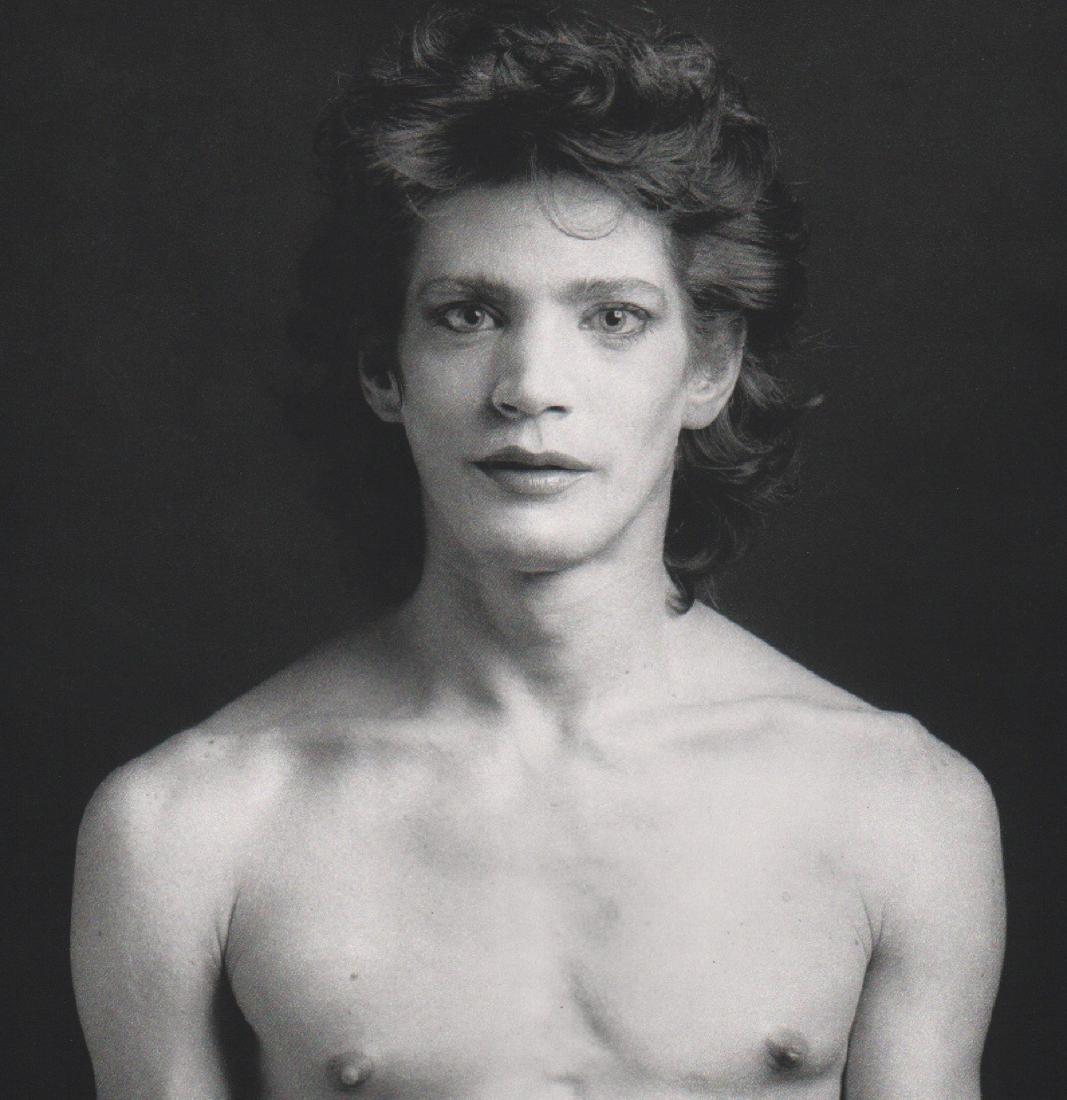 ROBERT MAPPLETHORPE - Robert Mapplethorpe: Artist: ROBERT MAPPLETHORPE Print Title: Robert Mapplethorpe, 1980 Medium: Sheet-fed Gravure Printing Date: 1985 Printed in Spain Image size approx. 10 X 10 inches Robert Mapplethorpe was an American