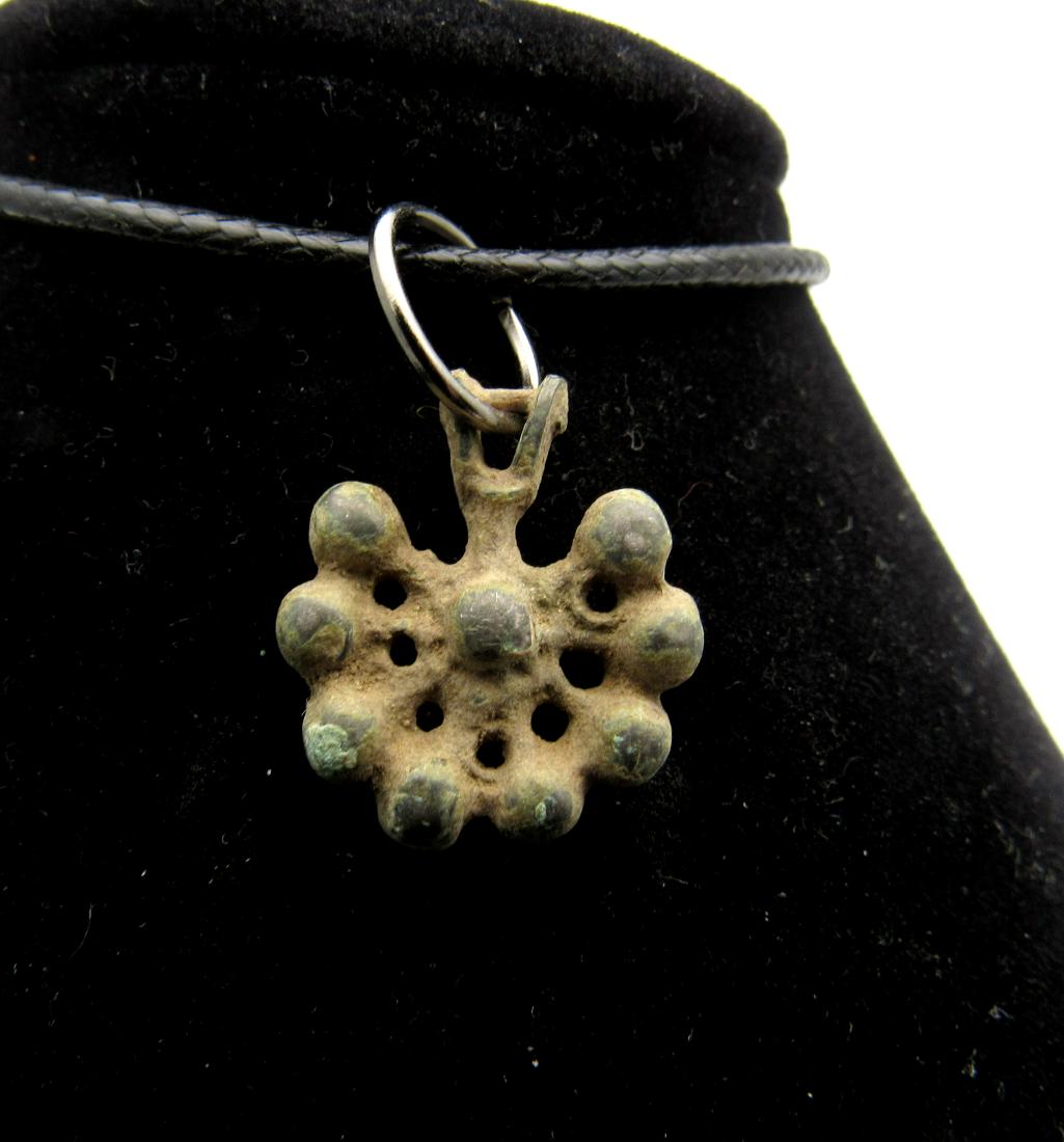 Late Medieval Tudor Floral Ladies Bronze Pendant: Title: Late Medieval Tudor Floral Ladies Bronze Pendant Date: C. 1400 - 1600 A.D. Attractive Late Medieval Tudor Floral Ladies Bronze Pendant. Expertly cleaned/polished and conserved to reveal the ori