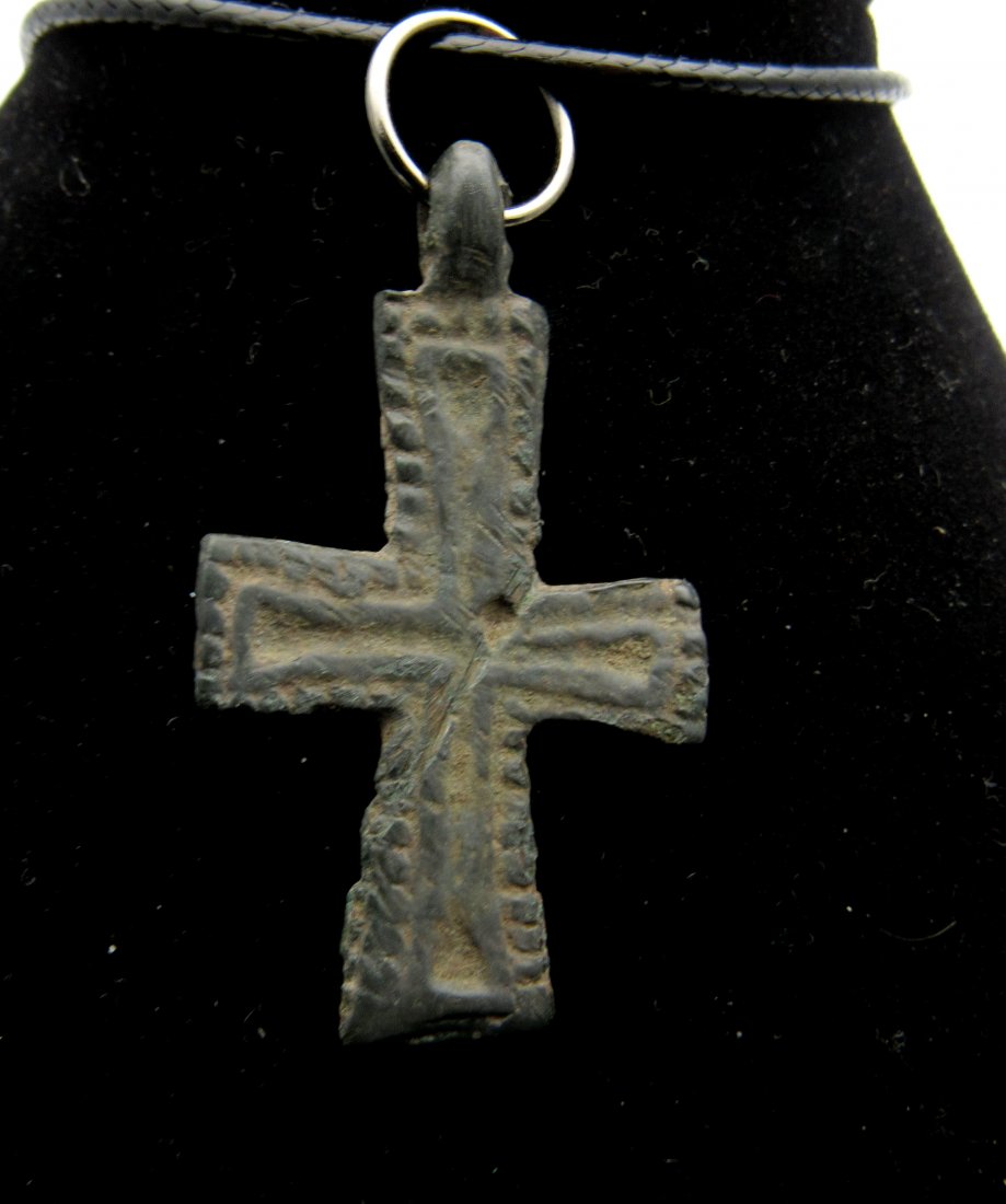 Medieval Crusaders Bronze Cross Pendant (1 of 1)