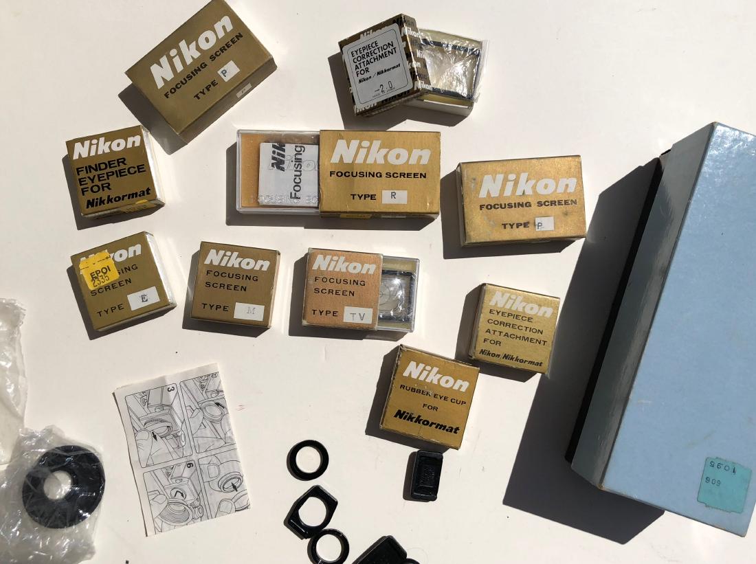 SET OF MULTIPLE NIKON FOCUSING SCREENS - MIKE BARICH (1 of 2)