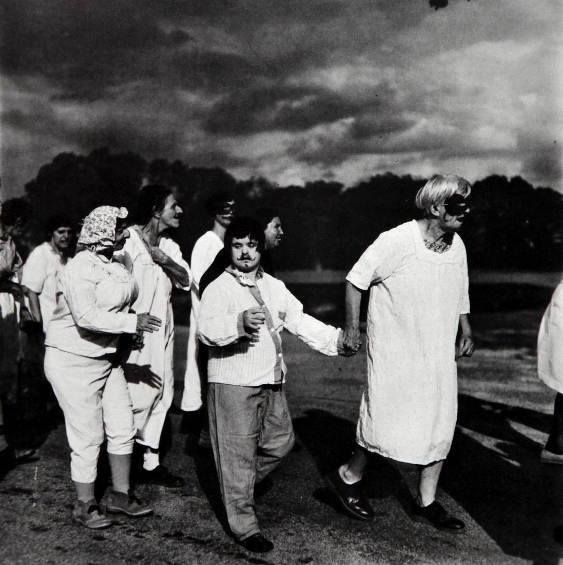 DIANE ARBUS - Untitled 1970-1971: Artist: Diane Arbus Title: Untitled 1970-1971 Date Printed: 1979 Heliogravure Printer Location: Electa Italy Size: 25 x25 cm - 10x 10 inch, Mount Size: 30x40 cm - 15.7x11.8 Inches Diane Arbus was an A